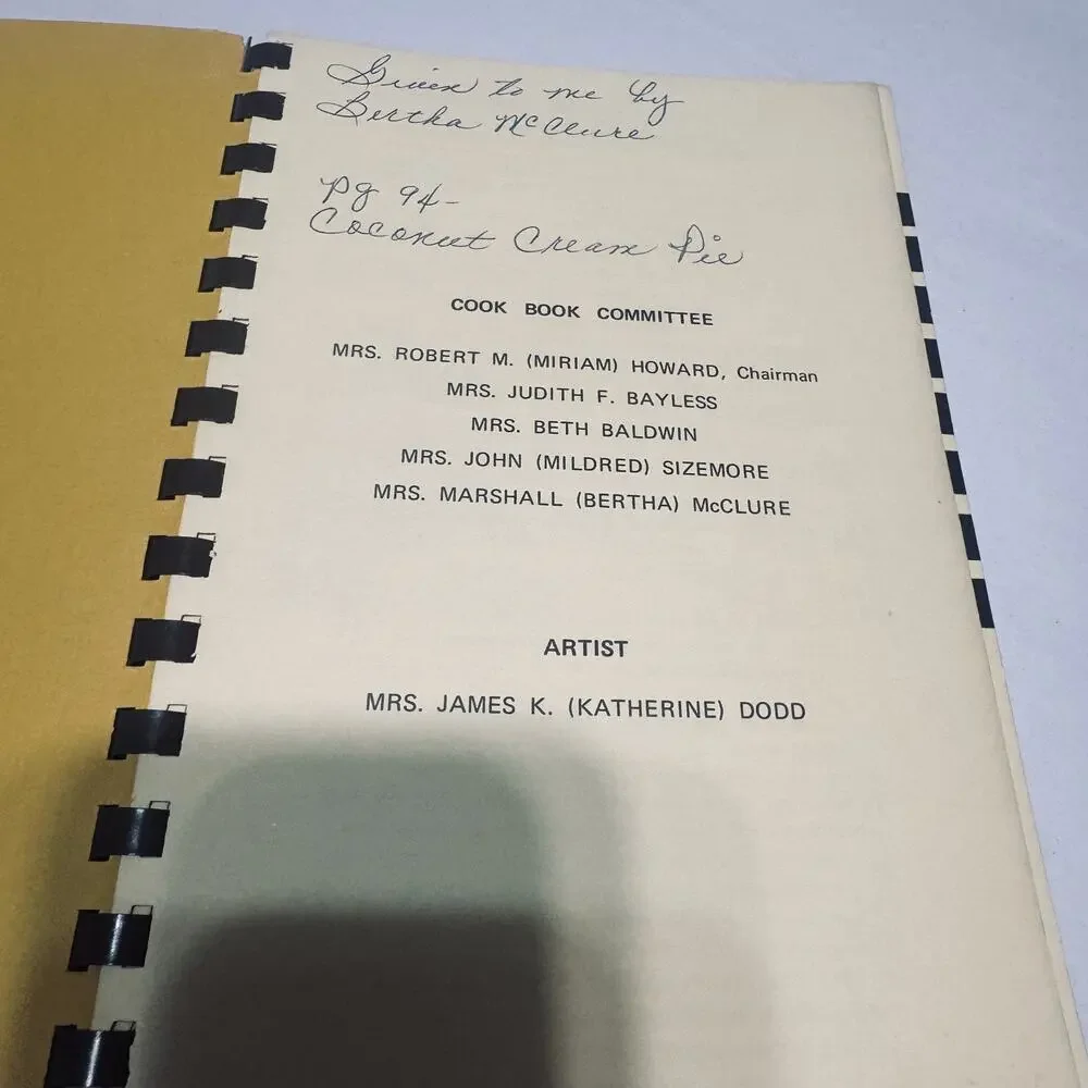 Chickamauga, Georgia Cookbook 1975 Homemaker's Club w/ Landmark Sketches‎
